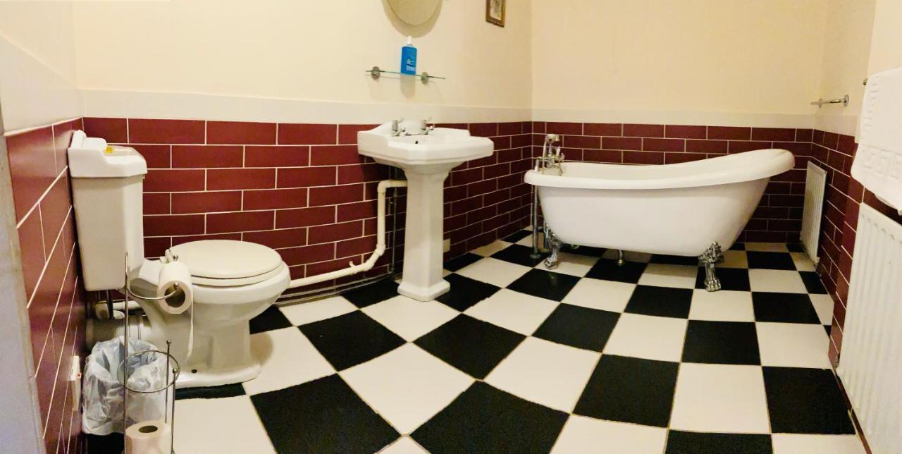 The Royal Victoria & Bull Hotel Rochester  Esterno foto